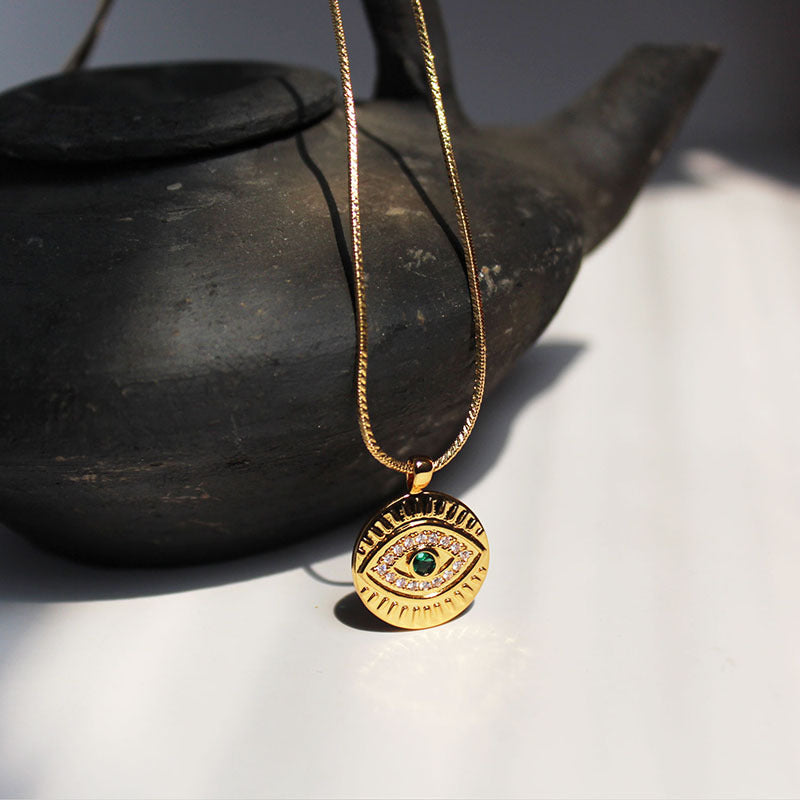 Venta al por mayor Collar de clavícula de circón micropaveado con ojo de cobre